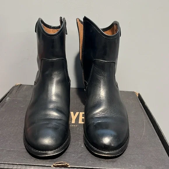 Frye melissa button short leather boots . Size 7.5 - Picture 2 of 10